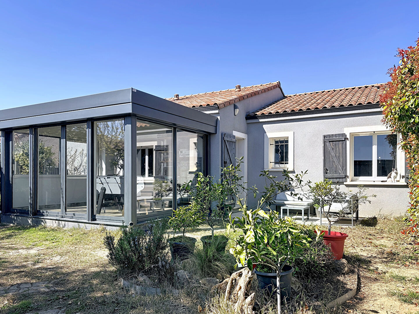 CANET-D'AUDE Charmante villa 3 faces - 5 pieces avec studio indépendant, véranda et jacuzzi
