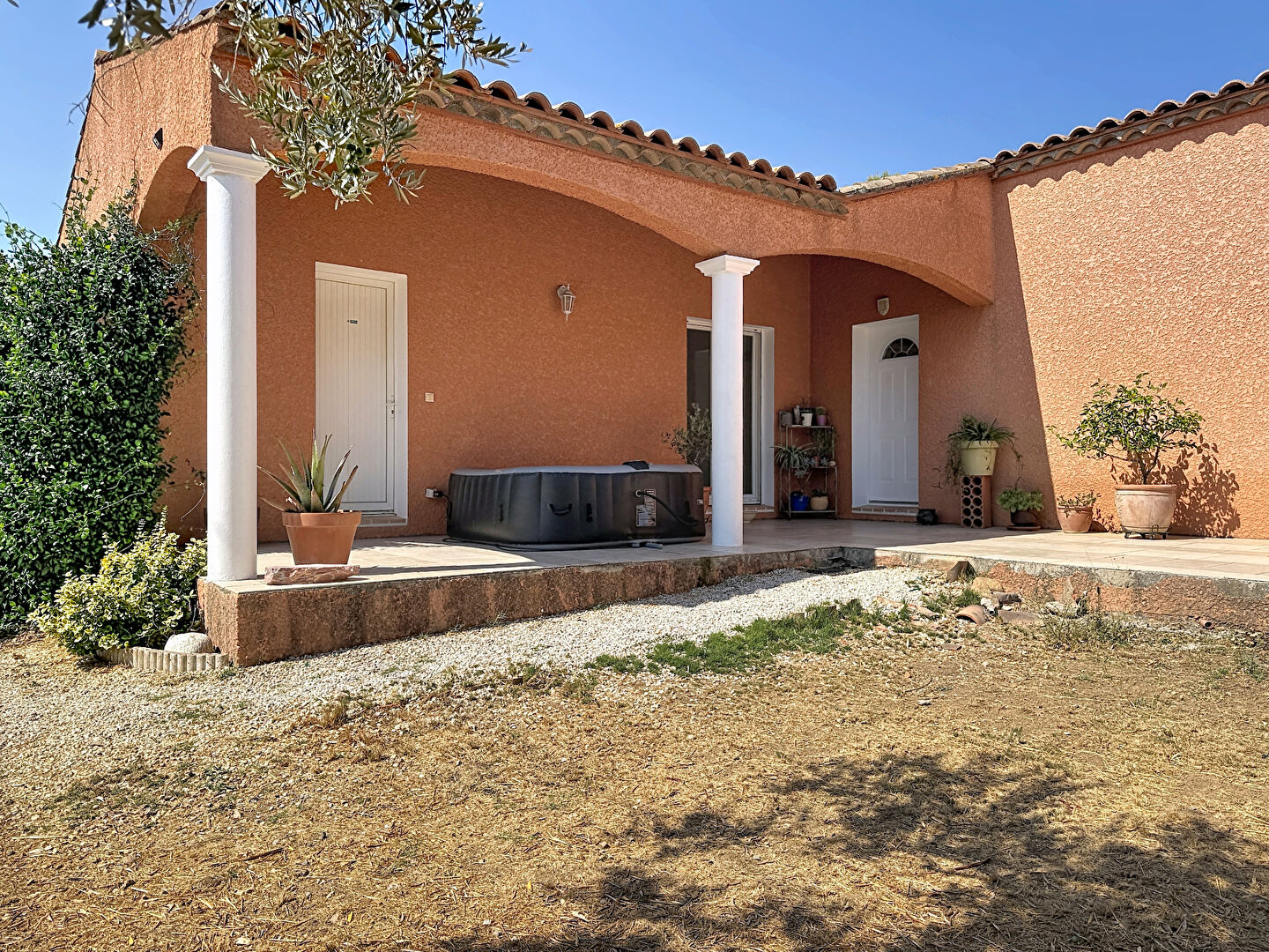 Paraza Maison 5 pièce(s) 149.41 m2 de plain-pied 4 faces sur 1292 m²