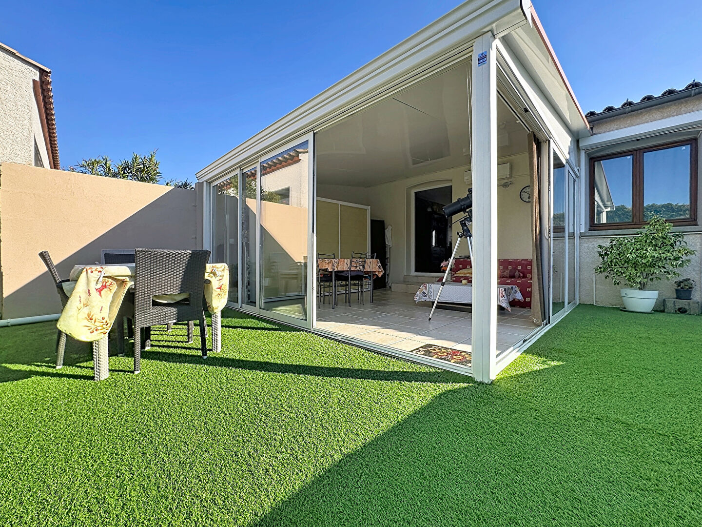 CANET Maison de plain-pied 108 m² 4 chambres Piscine Jardin sans vis-à-vis