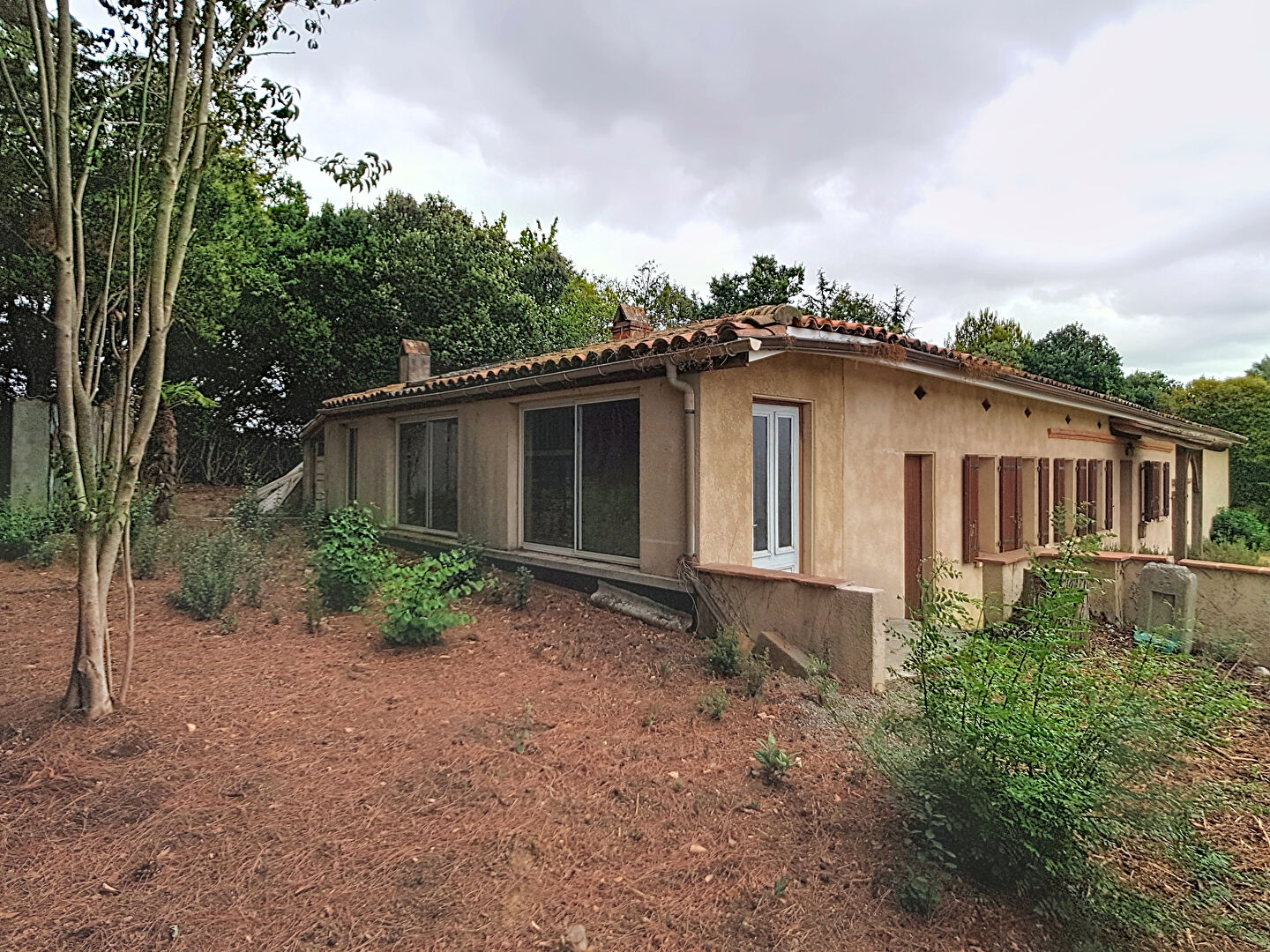 A VENDRE - Maison de caractère à rénover - 135 m² - Dépendances - Plus de 7 000 m² de terrain