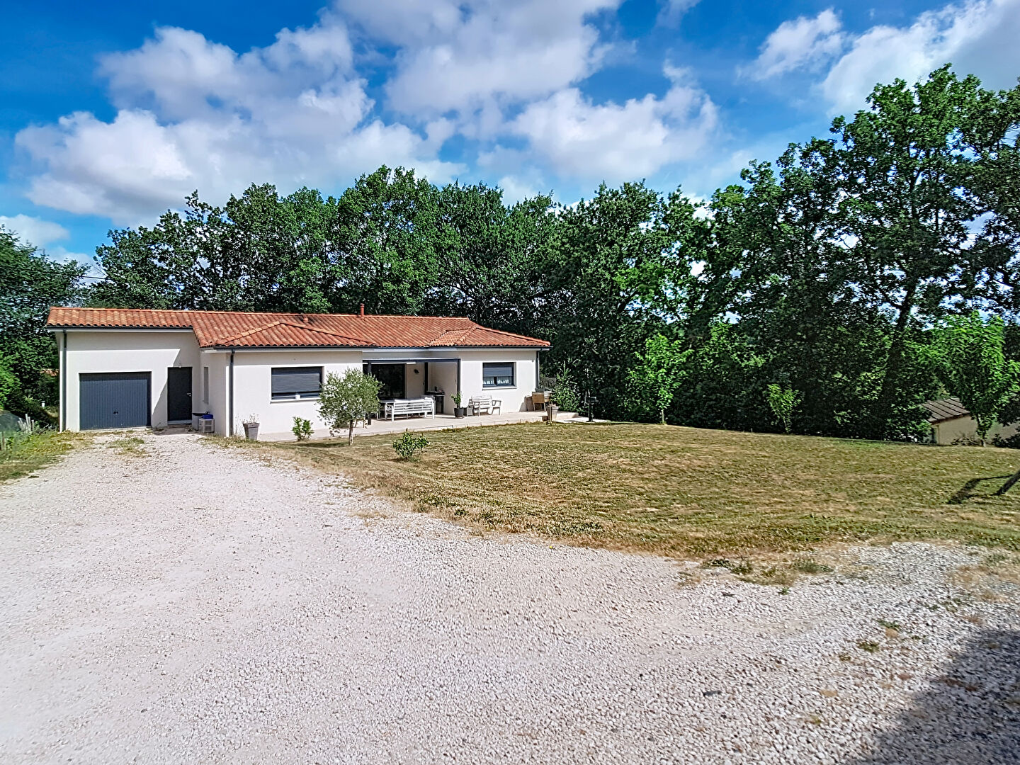 A VENDRE - Maison contemporaine de 2021 - T5 de 111 m² avec garage - 31470 SAIGUEDE