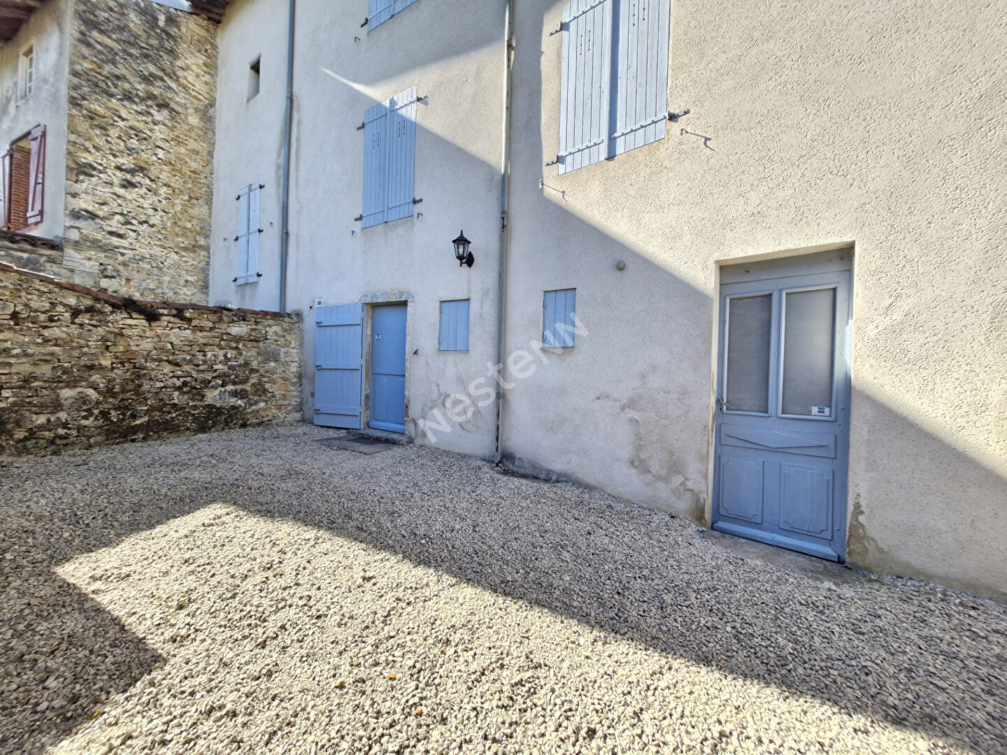 Maison familiale 5 chambres avec garage et extérieur à proximité de toutes les commodités