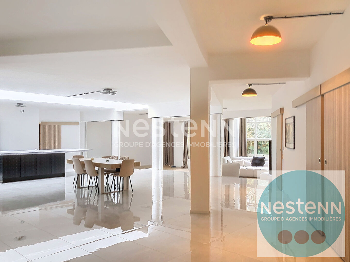 Loft d'exception Rue Albert 1er ? Volumes, luminosité et prestations haut de gamme !