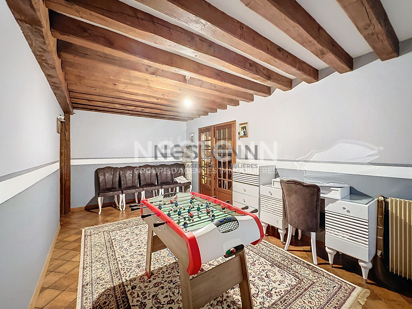 Photo Découvrez cette maison clé en main de 213 m² à Blois, avec 5 chambres, 2 salles d'eau, séjour lumineux et terrain de 961 m². Quartier calme, proche écoles et commerces. À saisir rapidement ! image 6/6