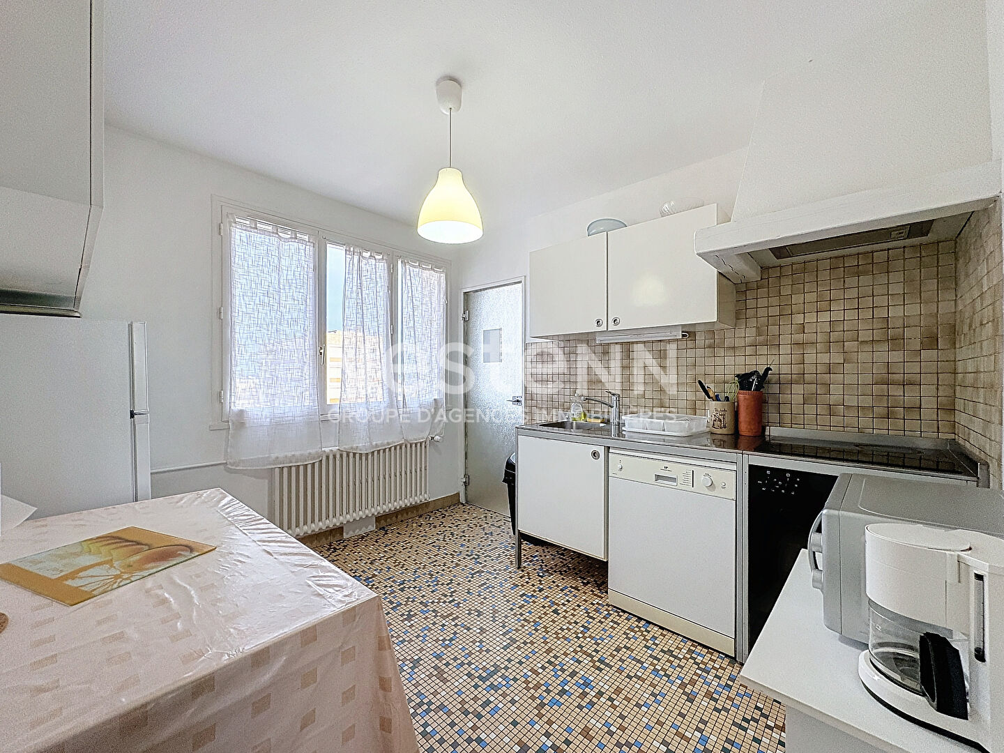 Photo À Blois, bel appartement lumineux de 74 m² avec balcon, 3 chambres et vue dégagée. Idéal résidence principale ou investissement locatif rentable. image 4/6