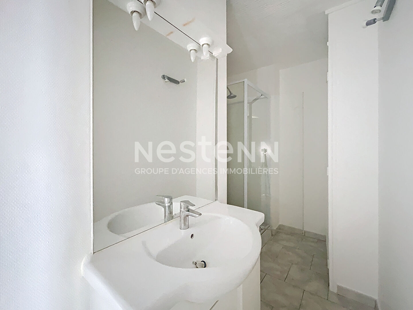 Photo Ne ratez pas cet appartement refait à neuf à Blois- 3 chambres, séjour lumineux, cuisine moderne et aucun travaux à prévoir. Parfait pour investir ou emménager immédiatement. Proche commerces et écoles?! image 5/6