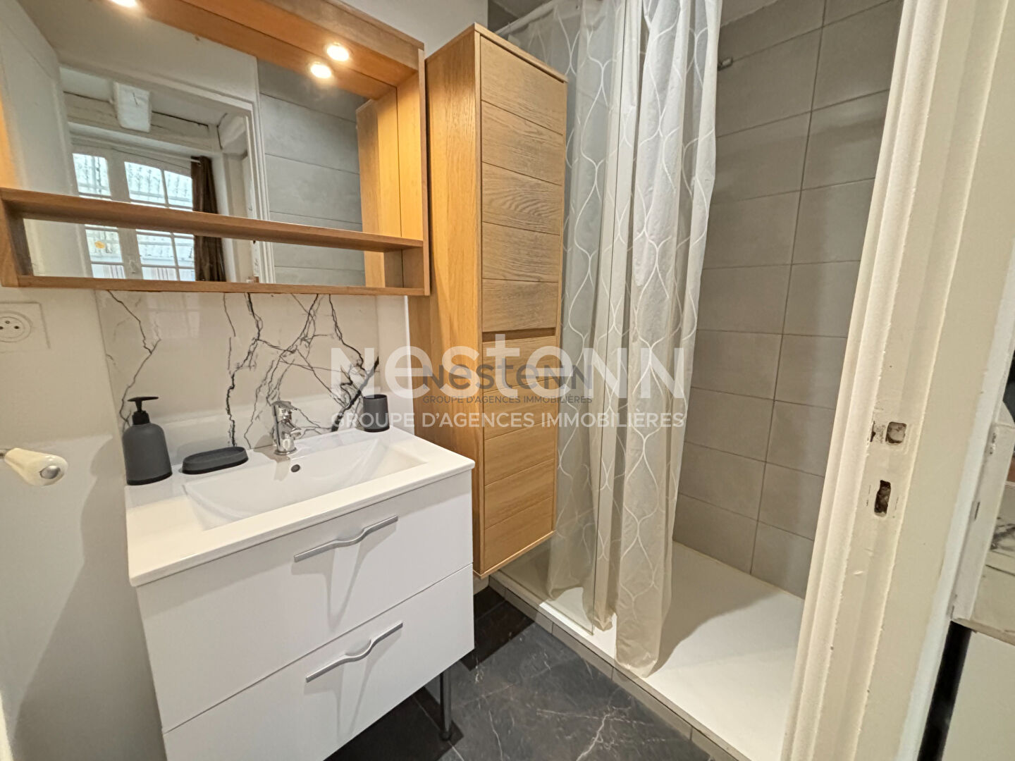 Photo Maison de ville à louer / avec véranda / 36m² / Blois /meublé avec goût image 3/6