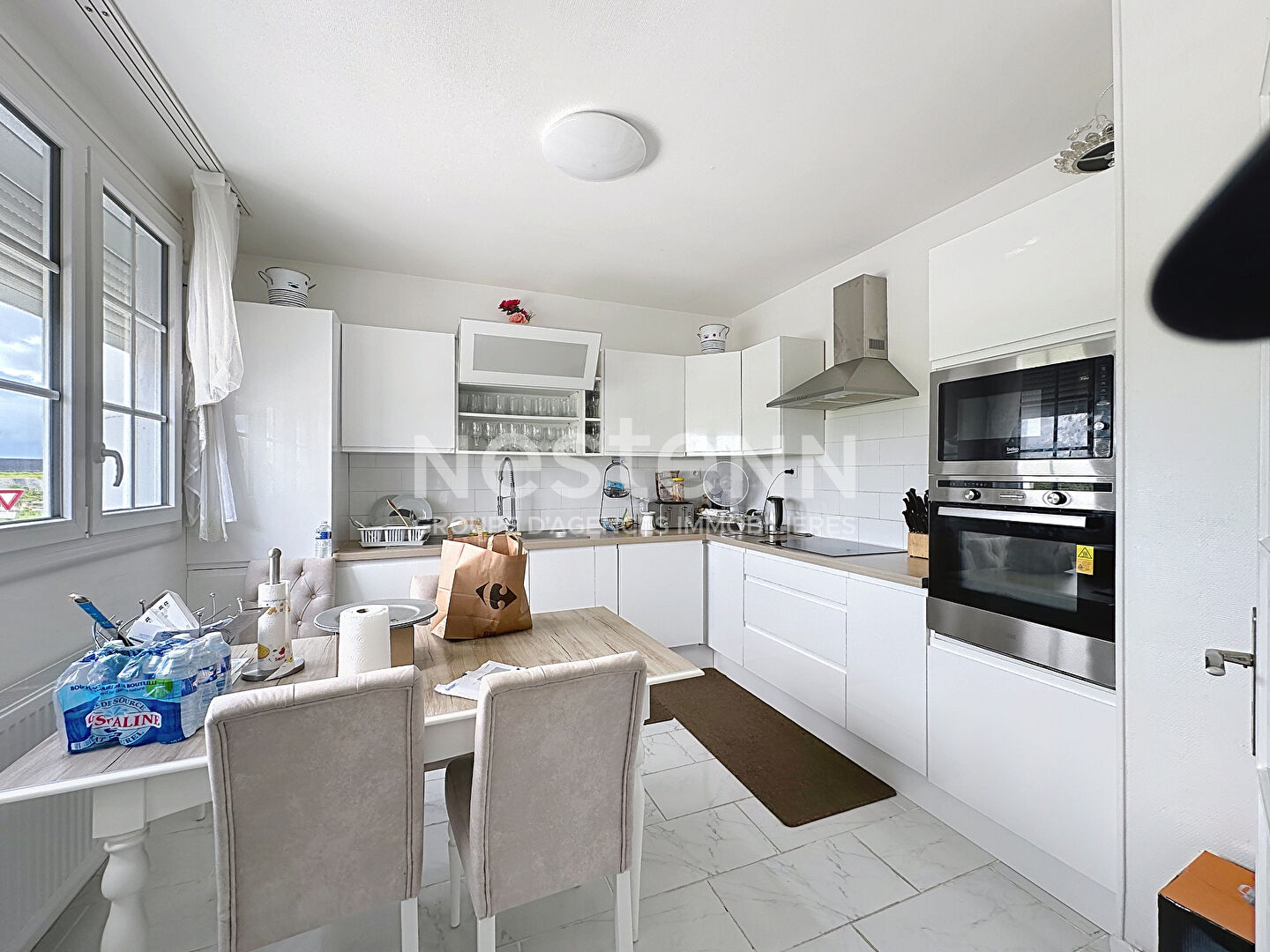 Superbe villa familiale de 200 m² à La Chaussée-Saint-Victor, 5 chambres, 9 pièces, grand terrain de 591 m², proche écoles, commerces et transports.