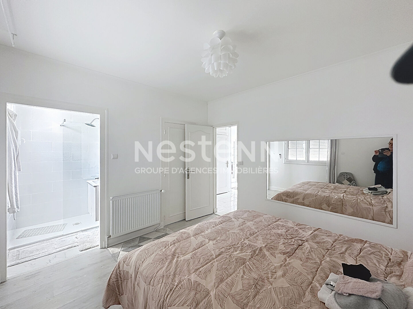 Photo Superbe villa familiale de 200 m² à La Chaussée-Saint-Victor, 5 chambres, 9 pièces, grand terrain de 591 m², proche écoles, commerces et transports. image 5/6