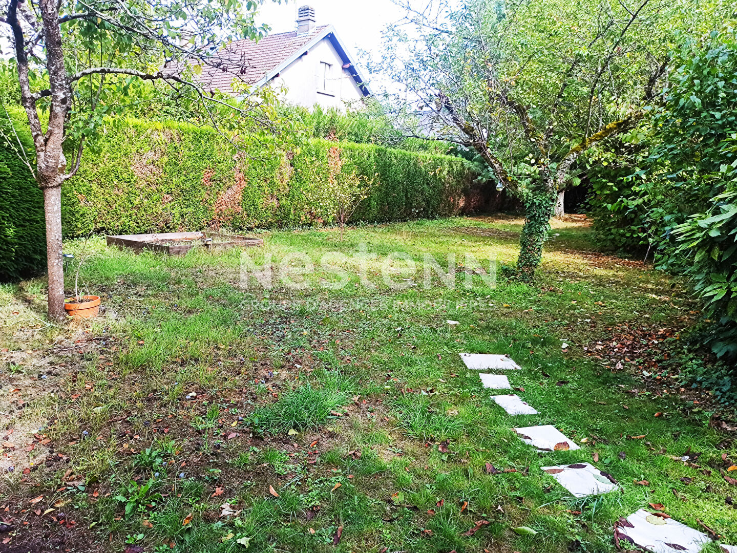 Maison lumineuse à La Chaussée-Saint-Victor de 130 m², 4 chambres, jardin et 2 terrasses. Proche gare, écoles et commodités. À visiter sans tarder !
