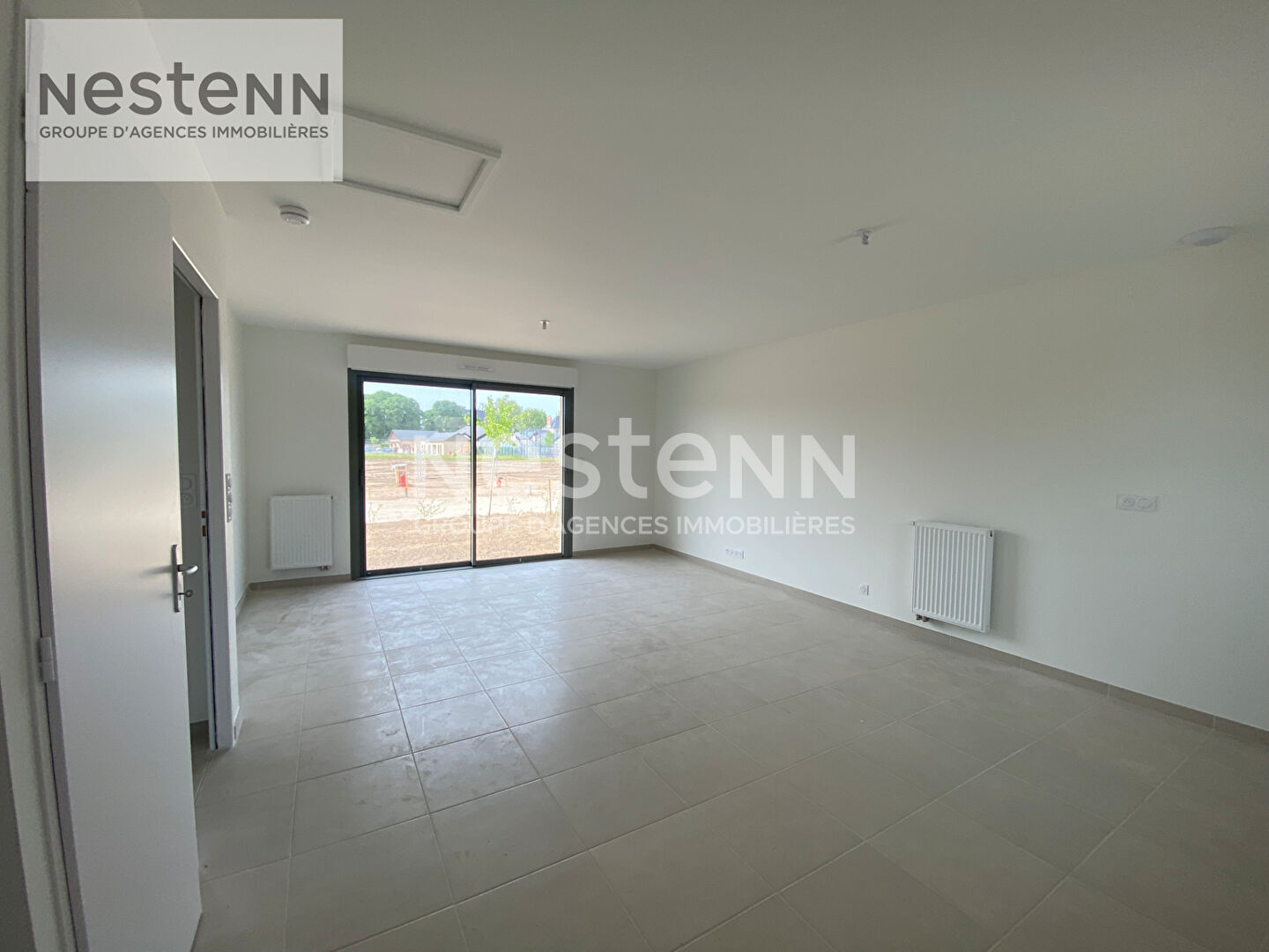 Découvrez ces maisons neuves T2 et T3 à Blois, livrées prêtes à vivre avec jardin paysager, terrasse, parkings privatifs et options sur-mesure. Maison témoin visitable !