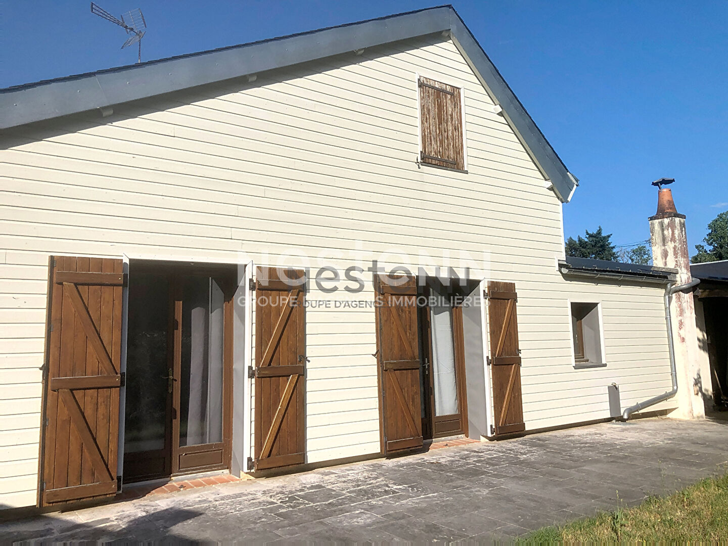 Photo Maison familiale restaurée 195 m² - proche bourg de Contres - 7 pièces - 4 à 5 chambres - proximité toutes commodités image 5/6