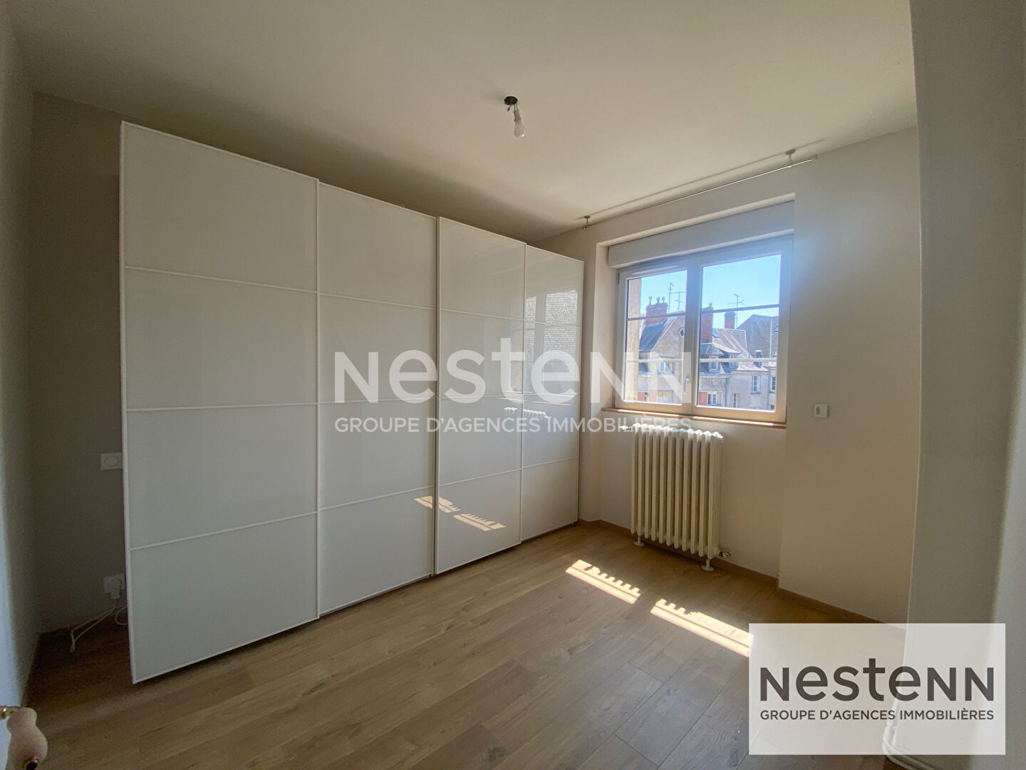 Photo T3 d'exception en centre ville de Blois / 70.95 m2 / cave / place de parking privative / vue sur les toits de Blois image 6/6