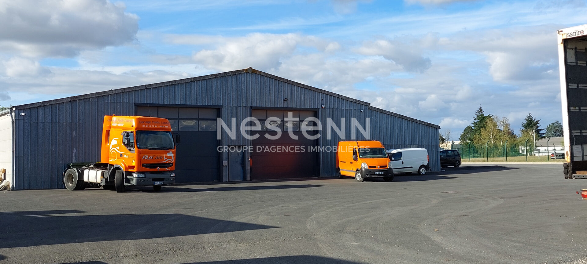 Local d'activité avec terrain constructible.  Zone industrielle de Mer