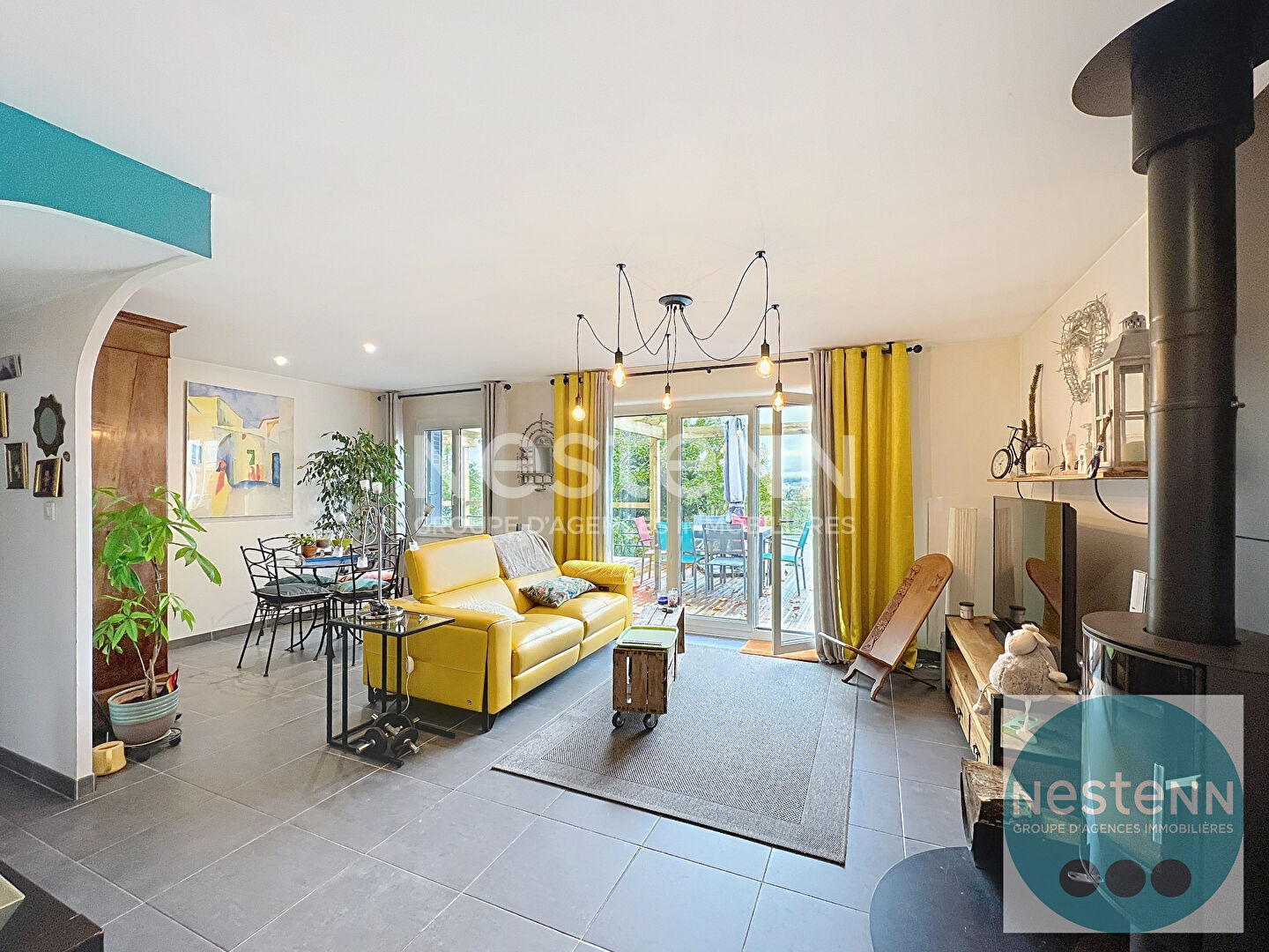 Photo À Blois, maison rare de plain-pied avec vue Loire panoramique. 2 chambres, grande pièce de vie, terrasse, garage, atelier et terrain de 600 m². À visiter avec Nestenn image 4/6