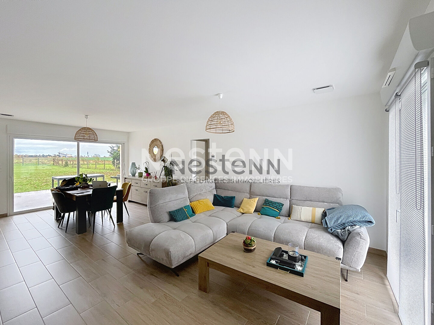 Photo Maison contemporaine de 2021 + grand terrain constructible - 3 chambres - beau village de Villebarou image 2/6