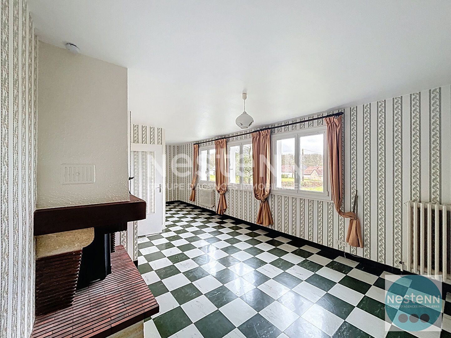 COUP DE COEUR - Pavillon à rénover de 112 m² - 2 chambres - Calme, verdure et beau potentiel à VALENCISSE!!