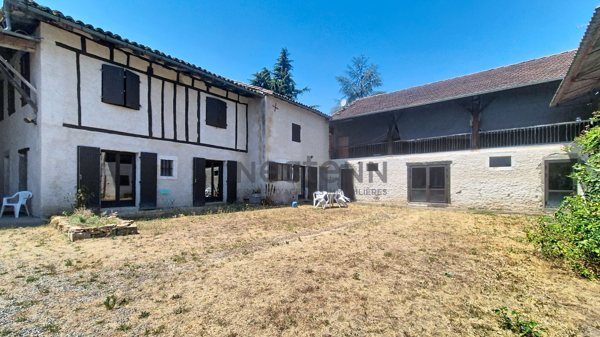 Maison d'exception à vendre à Saint Martory - Ancienne ferme de 440 m² sur 3215 m² de terrain