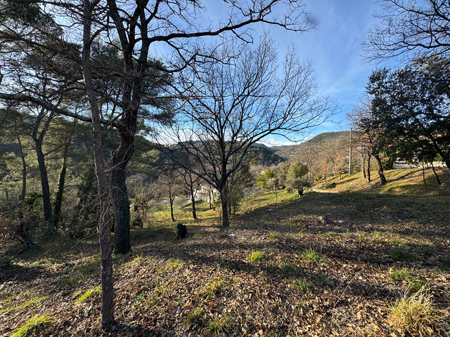 A VENDRE ! Terrain constructible à Montferrat - 1000 m²