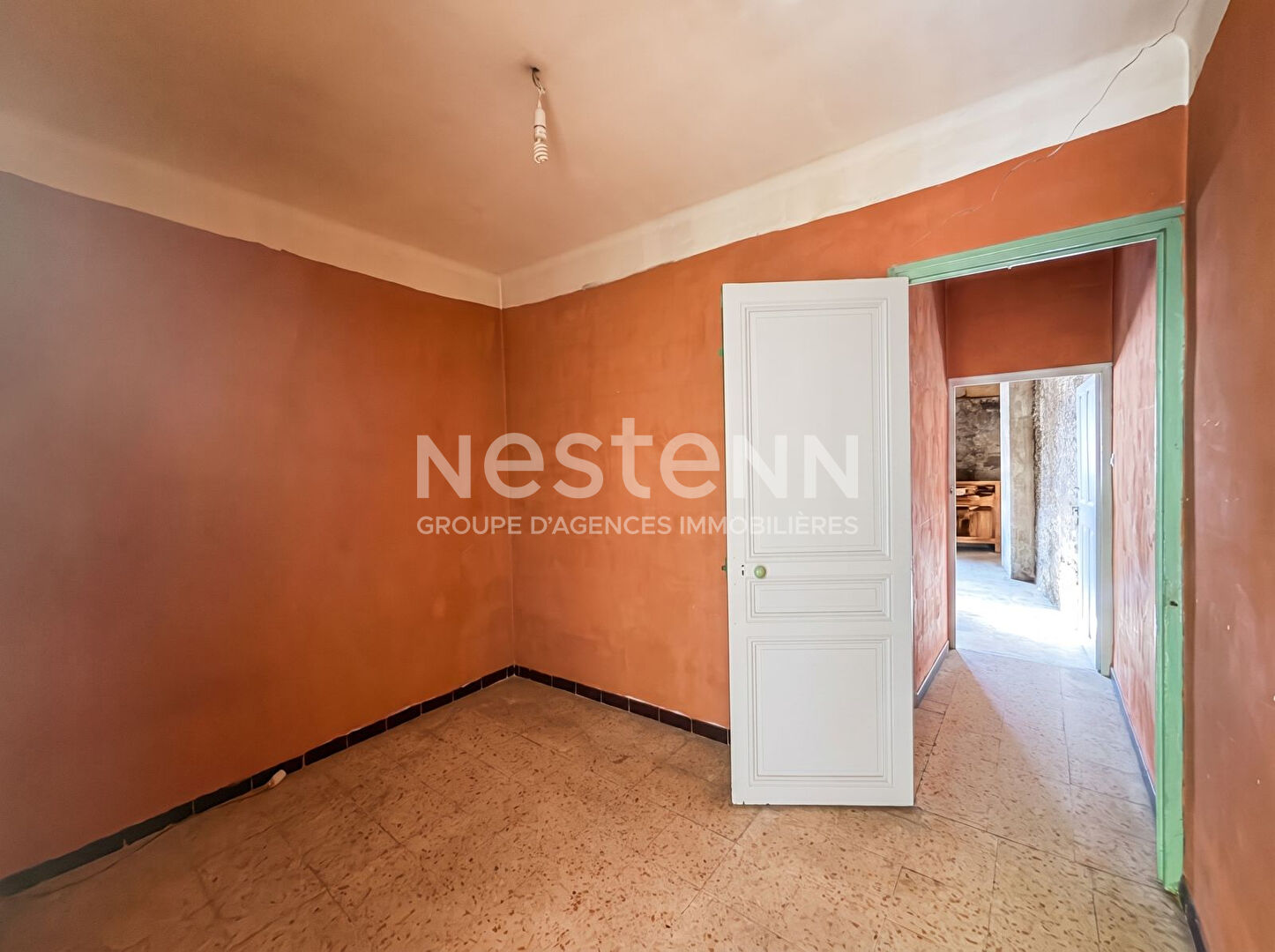 Maison de village 120 m² avec garage, rooftop possible et fort potentiel au coeur de Simiane-Collongue