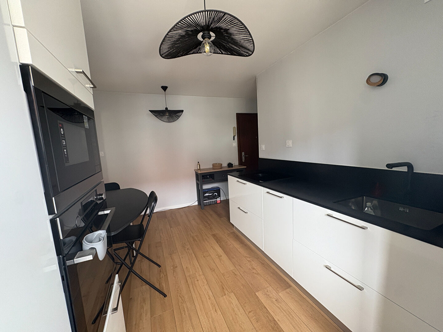 EN EXCLUSIVITE Appartement Meublév 32.90 m2 PROCHE TRAM ECOLES