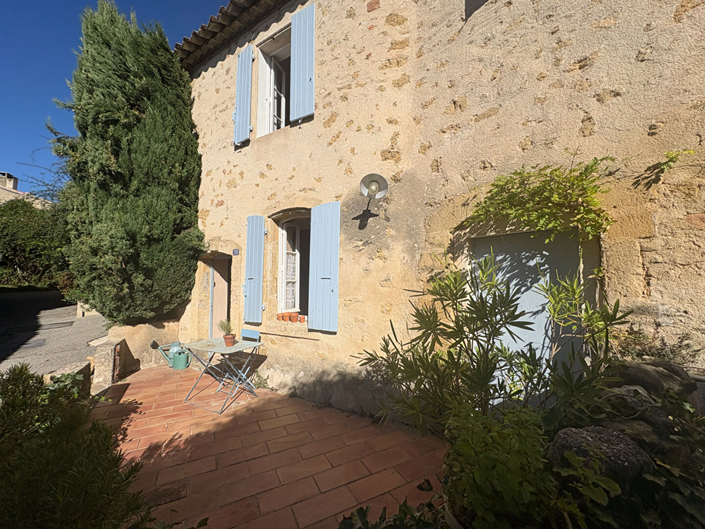 Agence immobilière de 
 Solvimo - agences déployées - SOLVIMO CUCURON 
