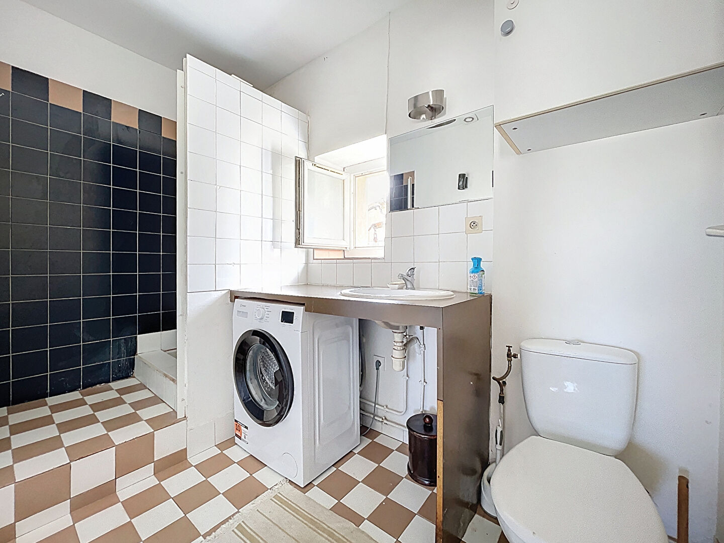 Photo Appartement T 3 -  Cadenet 3 pièce(s) 44 m2 bien situé image 6/6