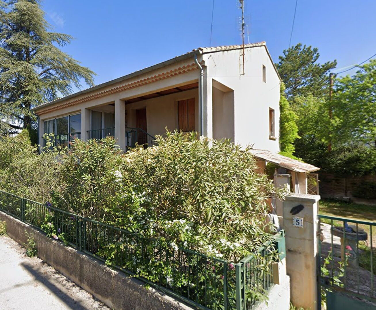 Agence immobilière de 
 Solvimo - agences déployées - SOLVIMO CUCURON 
