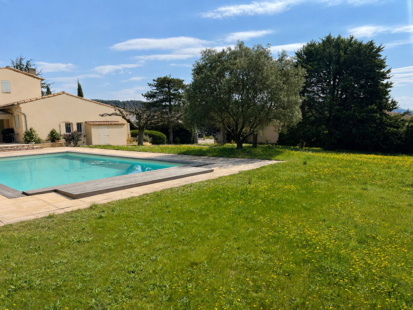 Agence immobilière de 
 Solvimo - agences déployées - SOLVIMO CUCURON 
