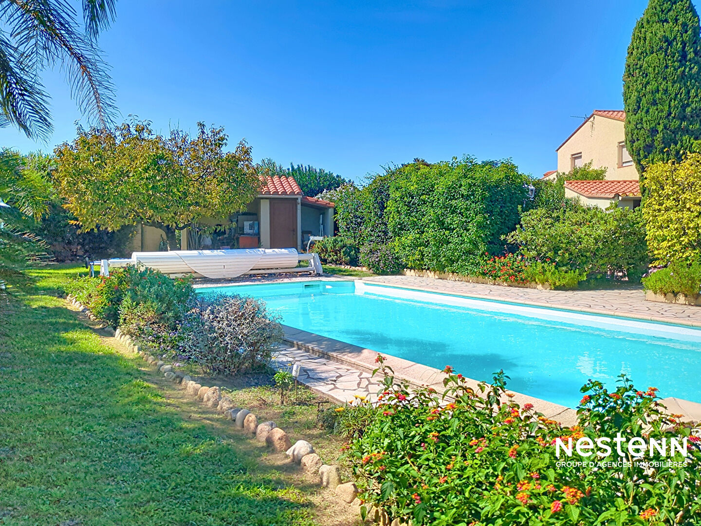 Photo Maison à vendre à Saint André, 198 m², 7 pièces, 4 chambres, piscine, terrain d'environ 2000 m² image 2/6