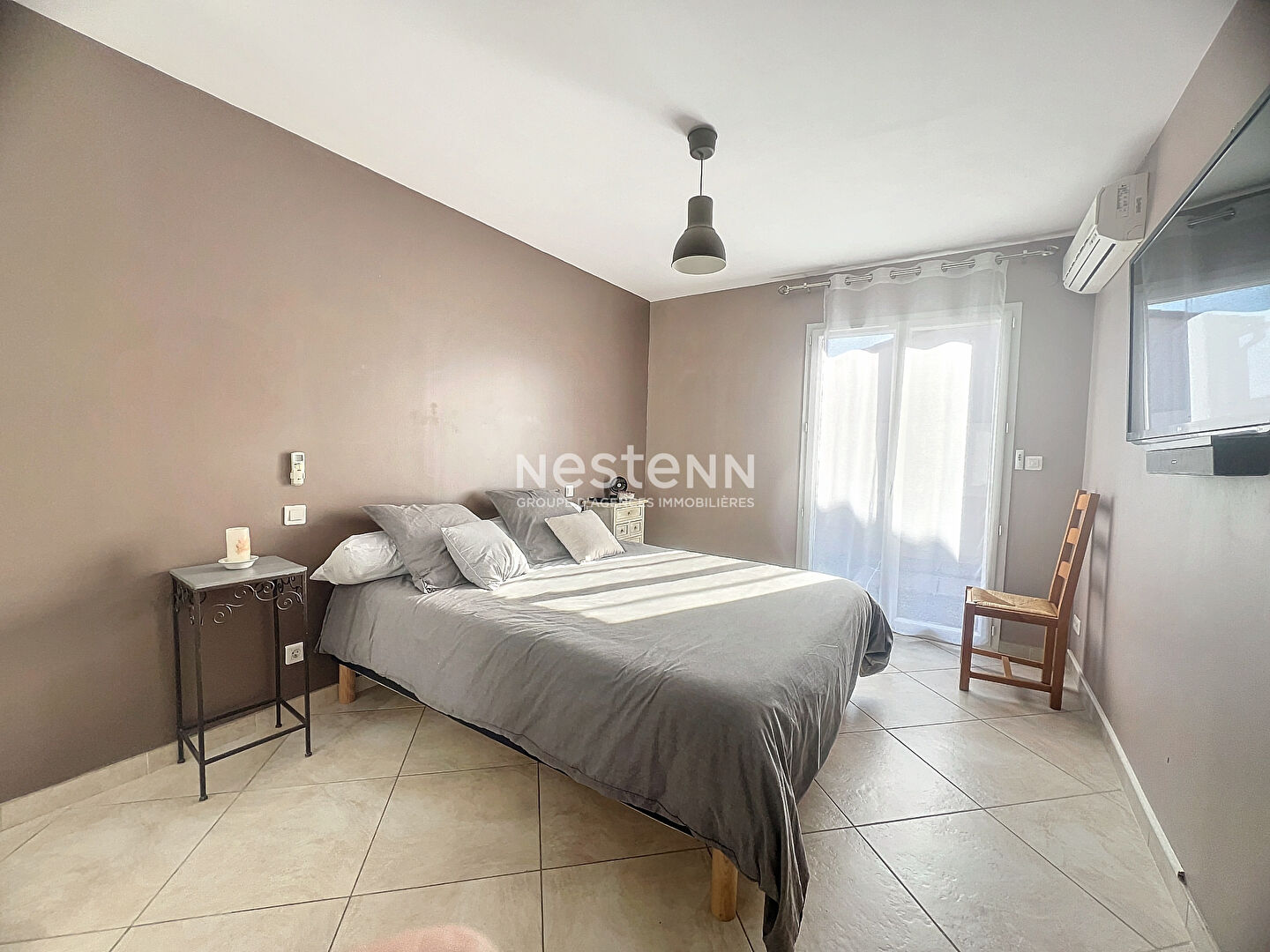 Photo A Brouilla une villa récente en 4 faces  sur une parcelle de131.17 m2 / 5 pièces. image 6/6