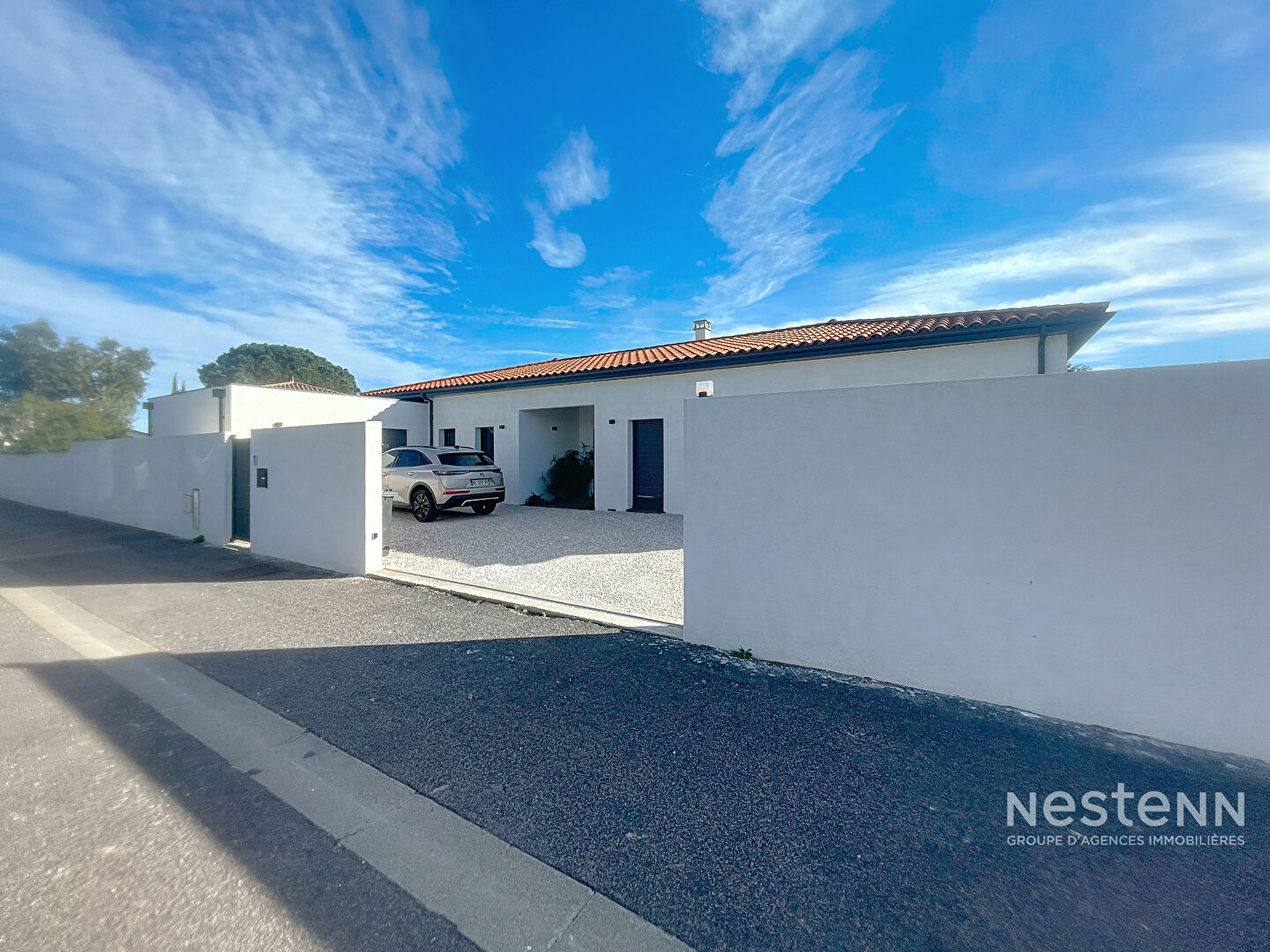 Photo Maison d'Architecte de 156 m2 avec 3 chambres, Piscine Chauffée sur une parcelle de 730 m² image 1/6