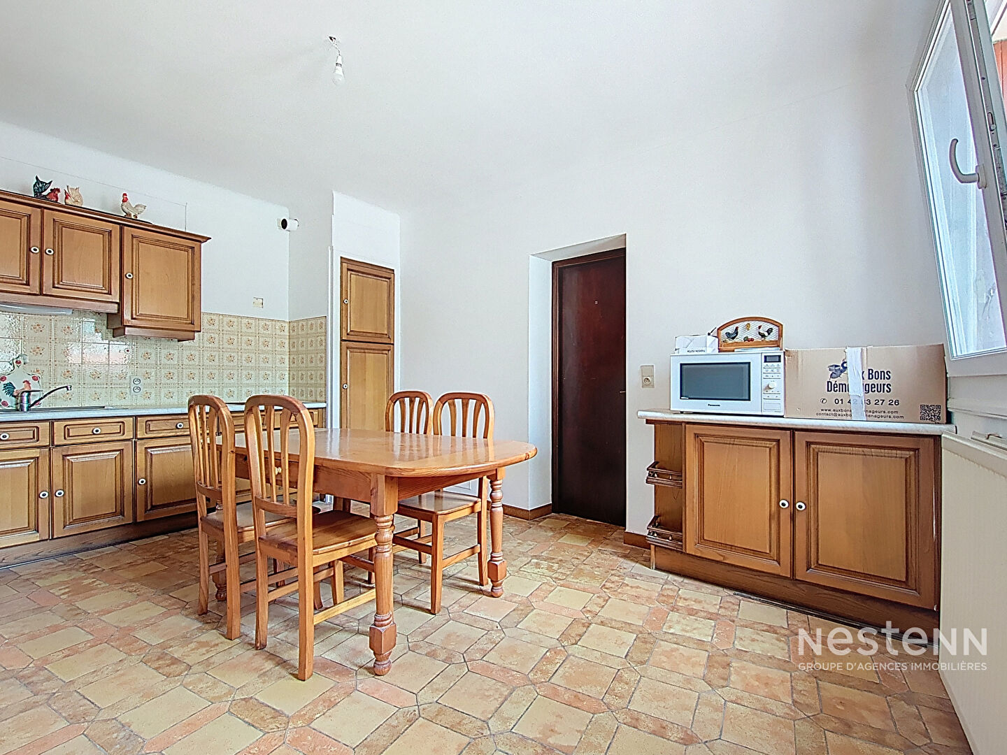 Photo Saint Genis des Fontaines - Maison à vendre 3 pièces - 82m² - extérieur - parking et garage image 3/6