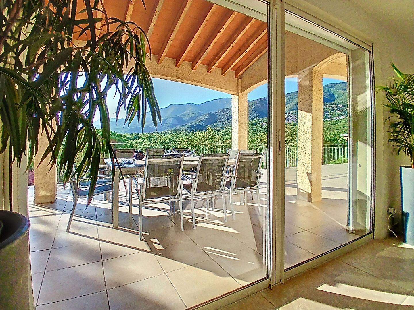 Photo Maison de Prestige de 270m2 à Vendre à Villelongue Dels Monts avec piscine. image 4/6