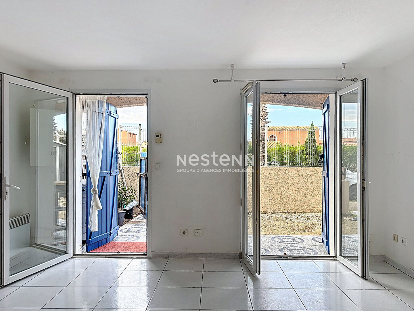 Photo LE BARCARES loue à l'année petite Maison 4 pièces 65.46m2 avec parking et piscine image 2/6
