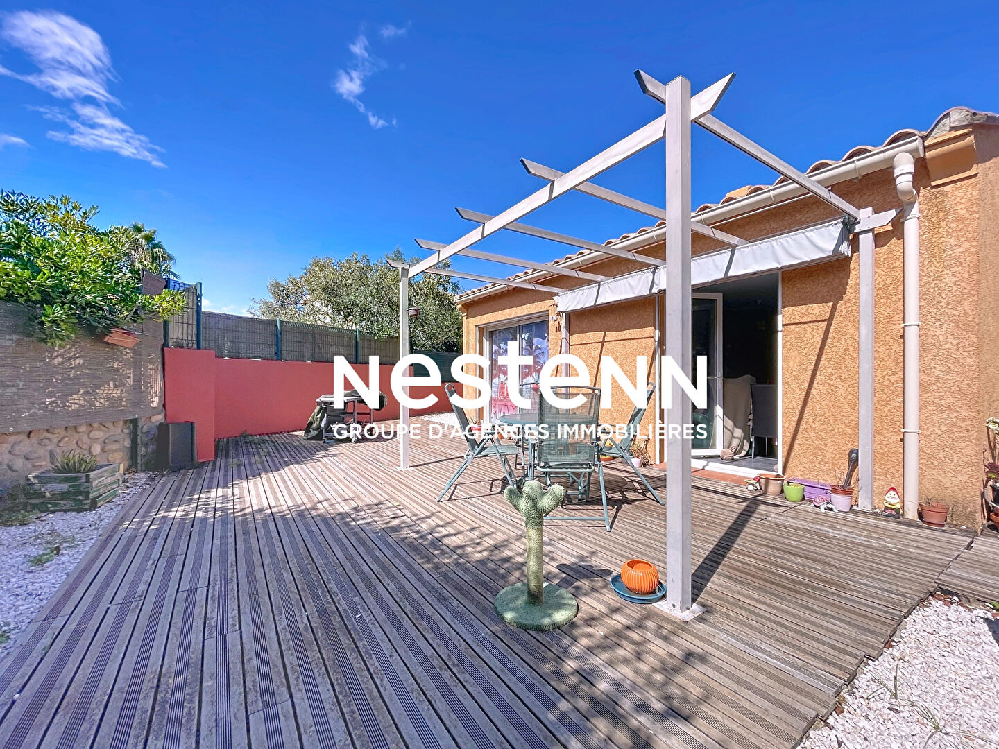 Charmante villa récente 4 faces à Pia, plain-pied, 3 chambres, jardin et garage