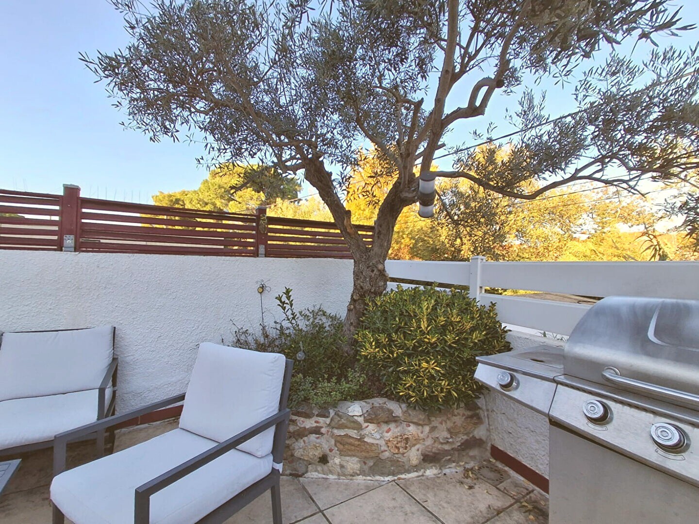 Photo Maison à vendre à Saint André, 155 m², 3 faces, 6 pièces, 4 chambres, piscine image 4/6