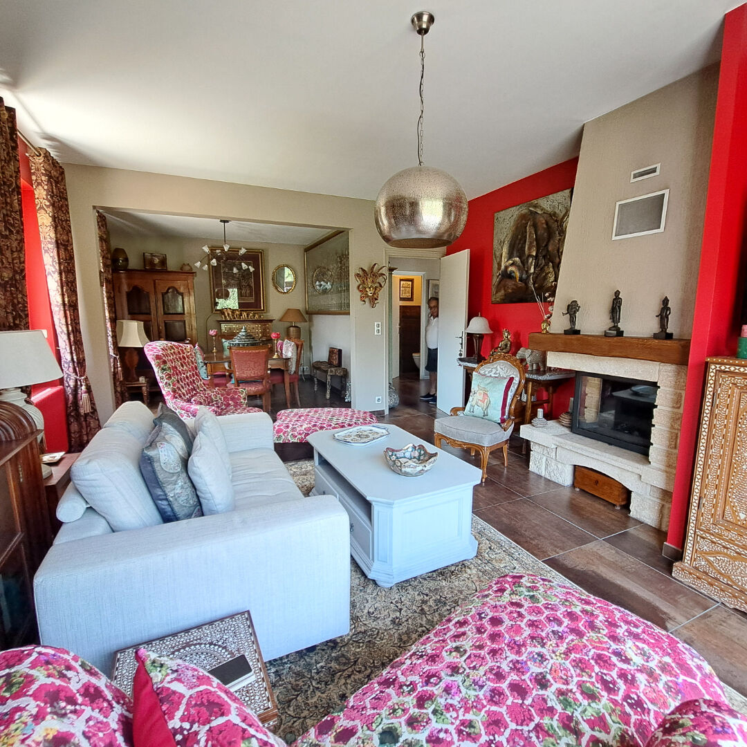 A VENDRE HAUT DE GAMME MAISON 4 CHAMBRES / JARDIN 1000 M² / 2 GARAGES