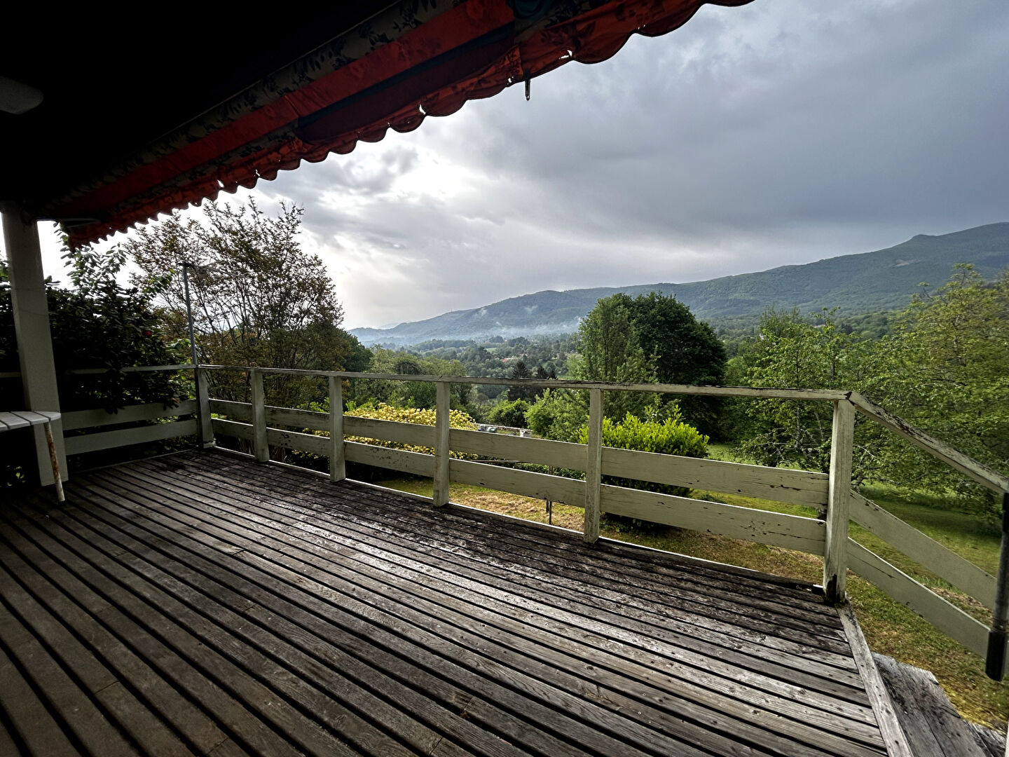 A VENDRE CHALET AVEC VUE SUR LA VALLEE