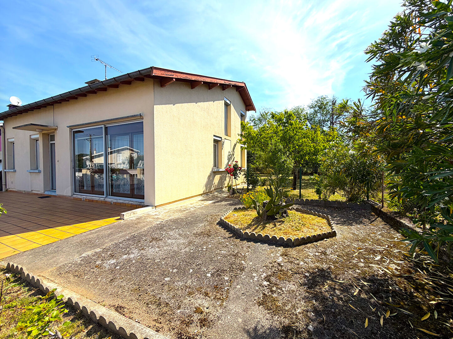 EXCLUSIVITÉ À SAINT-JEAN-DU-FALGA : MAISON T5 À FORT POTENTIEL AVEC JARDIN INTIMISTE !