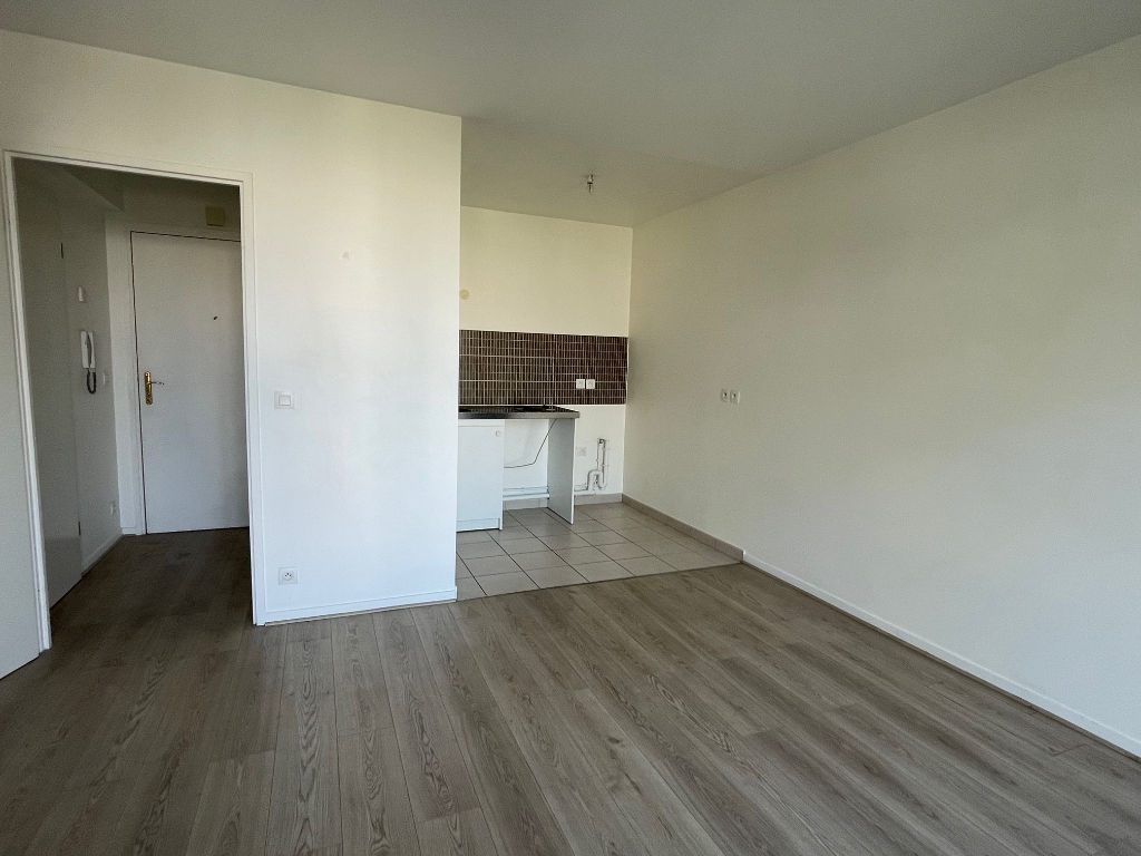 Photo Appartement Pantin 2 pièces + balcon, CANAL image 4/6