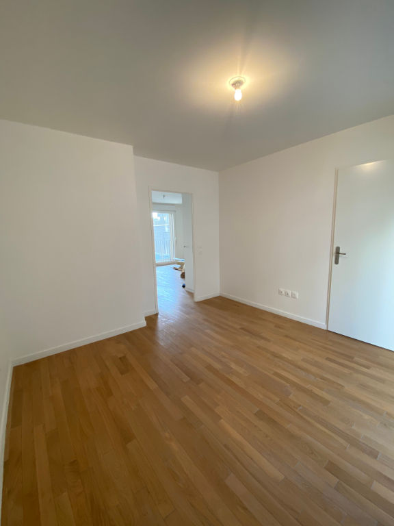 Photo Appartement Pantin 2 pièces 39 m2 rue Danton image 2/6