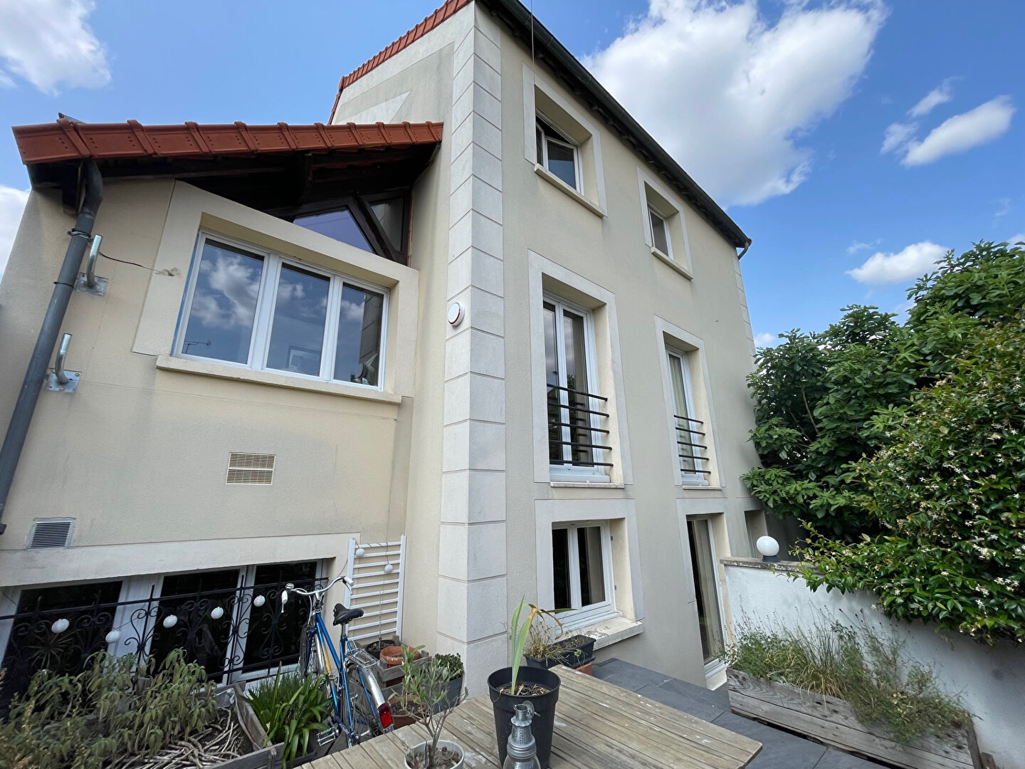 Photo Appartement Pantin 3 /4 pièce(s) 73 m2 image 1/6