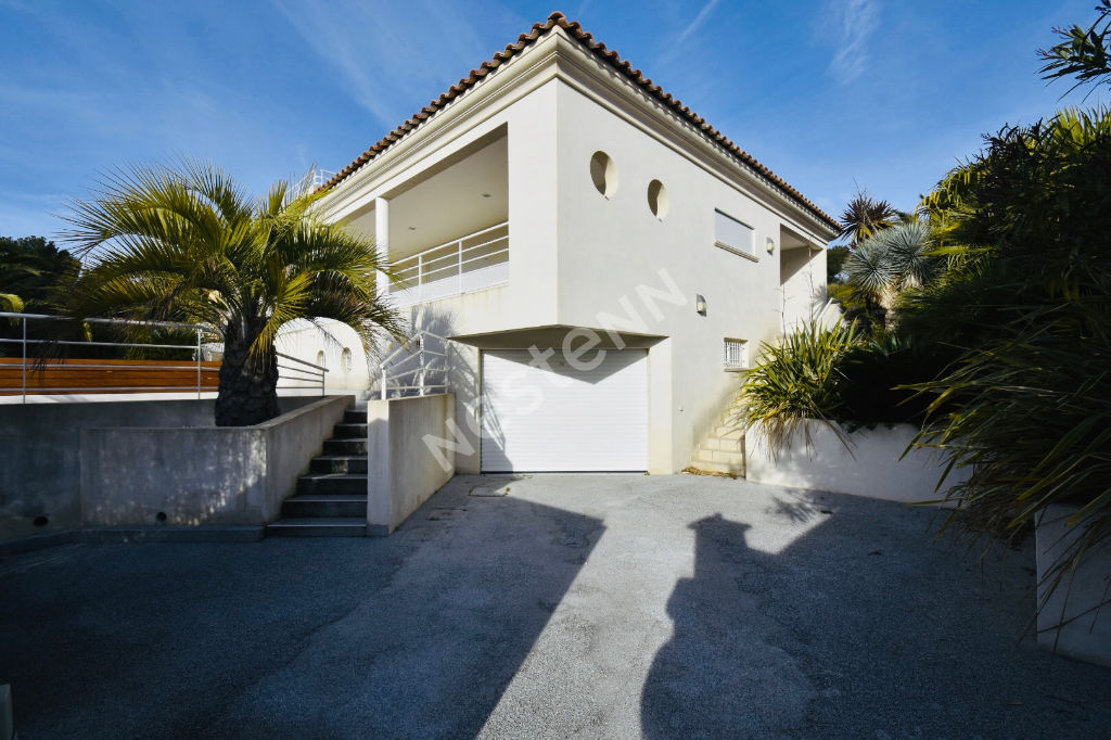 La Ciotat villa d'architecte 5 pièce(s) 189 m2 vue mer La Ciotat 13600