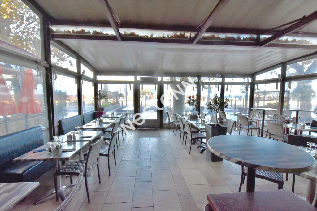 Restaurant avec terrasse couverte de 130 m² à La Ciotat La Ciotat 13600