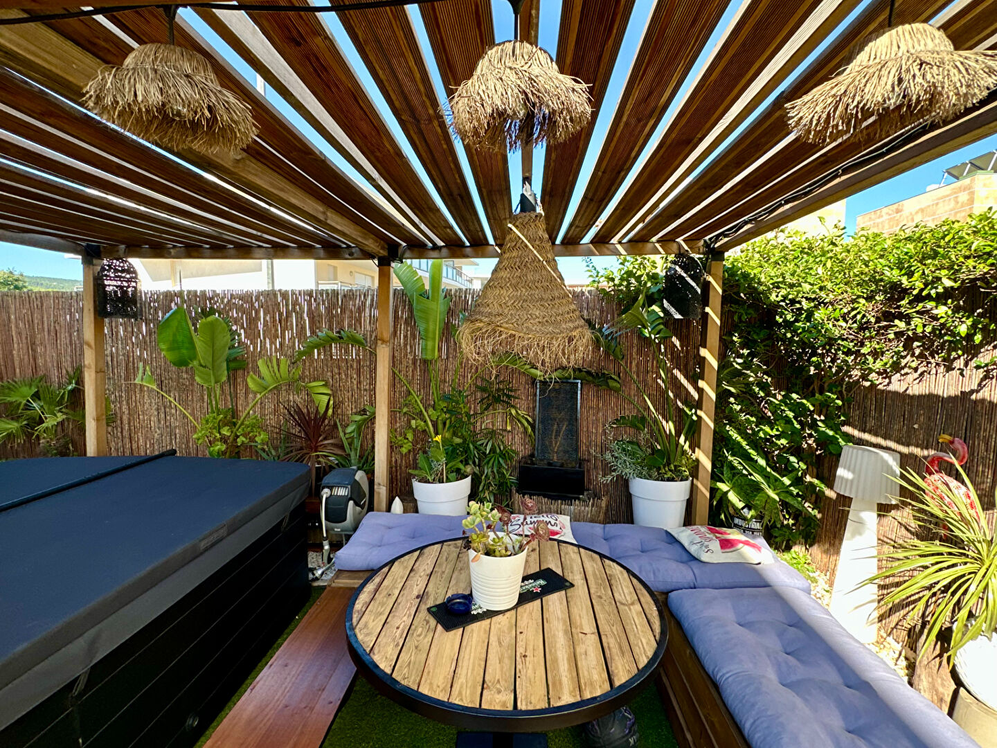 Photo Maison à vendre à La Ciotat - 3 chambres, piscine et jacuzzi image 3/6