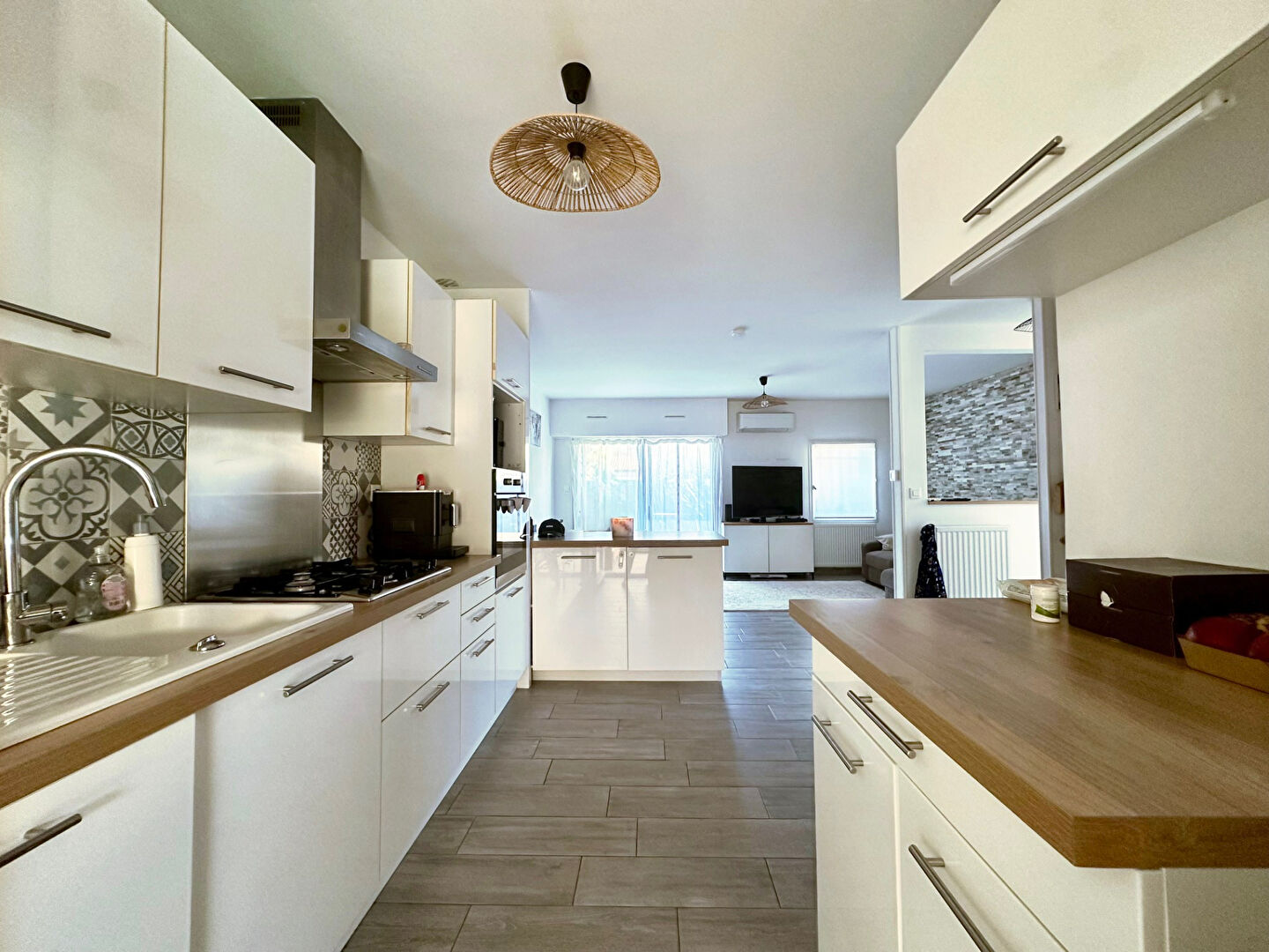 Maison T4 de 76m² avec garage et piscine .