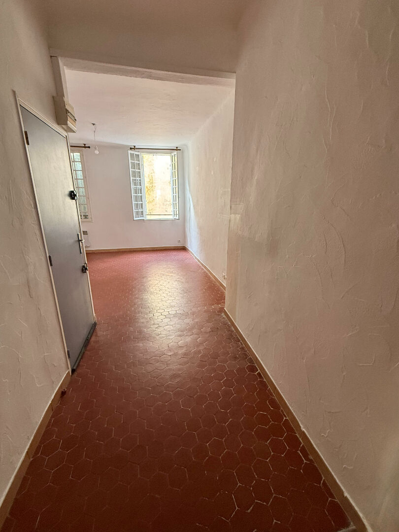 Photo Appartement 2 pièces à louer à La Ciotat - Réf. 3102 image 2/6