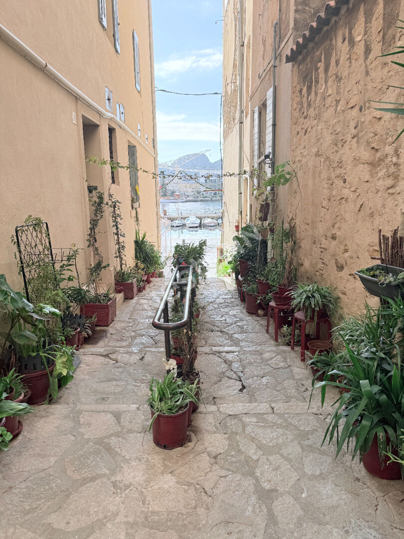 Photo La ciotat grand studio dernier étage image 2/6