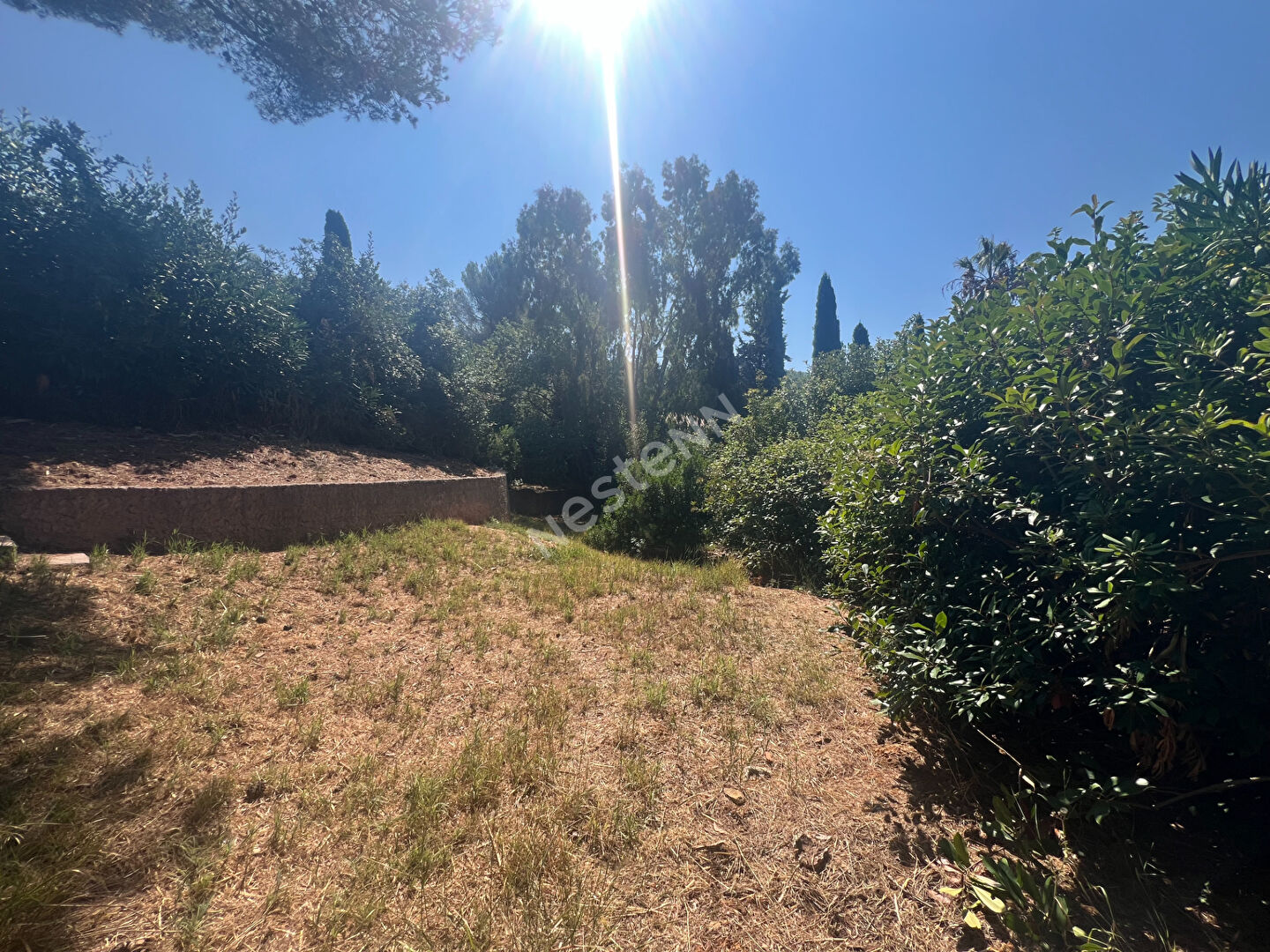 Le Pradet La Garonne -Terrain à bâtir de 712 m2